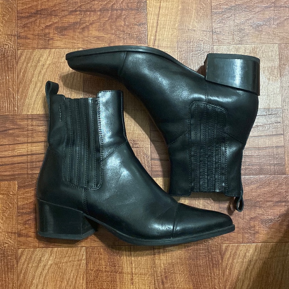 VAGABOND BLACK BOOTS